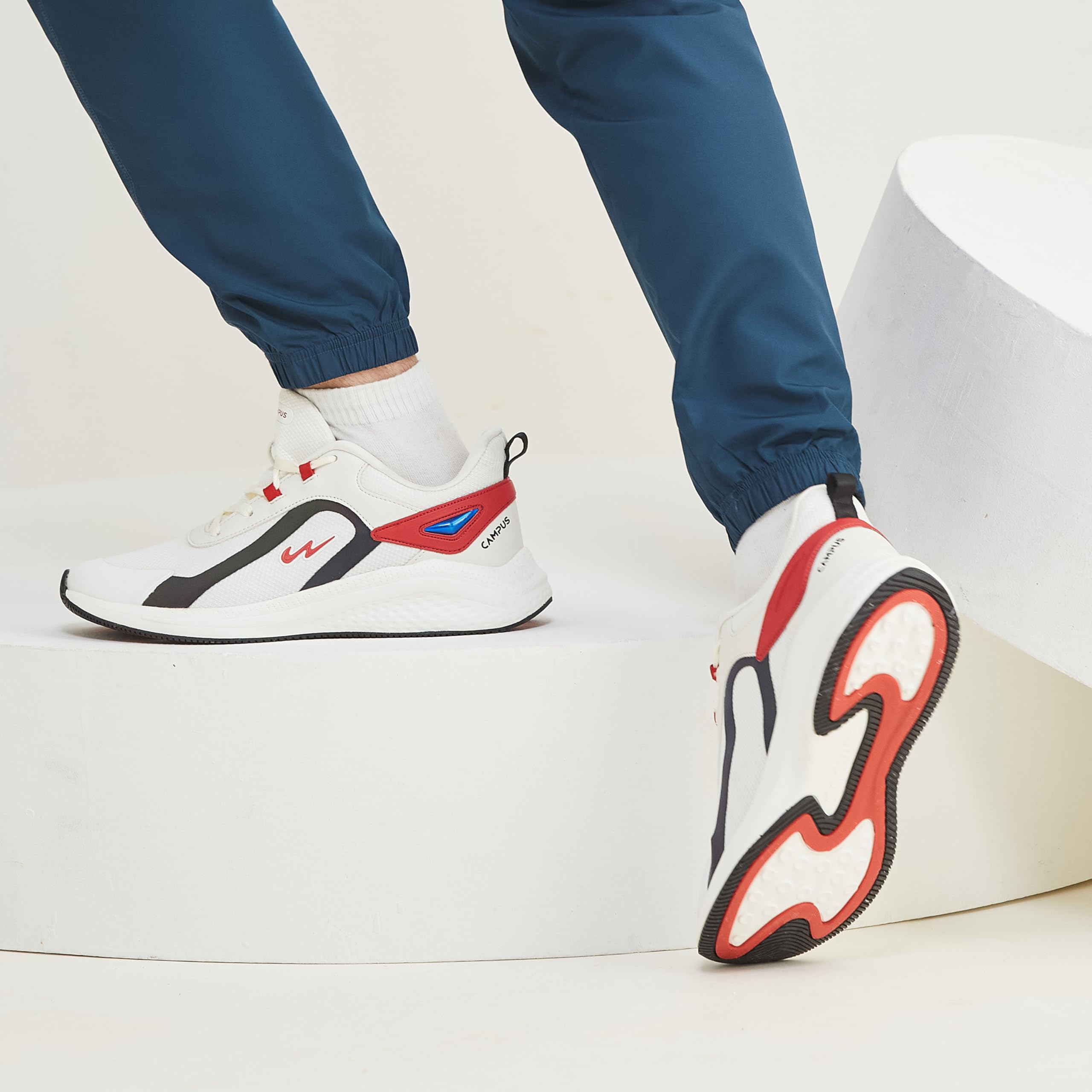 Campus OMAX Running Shoes for Men - Off White/Red - Image 3