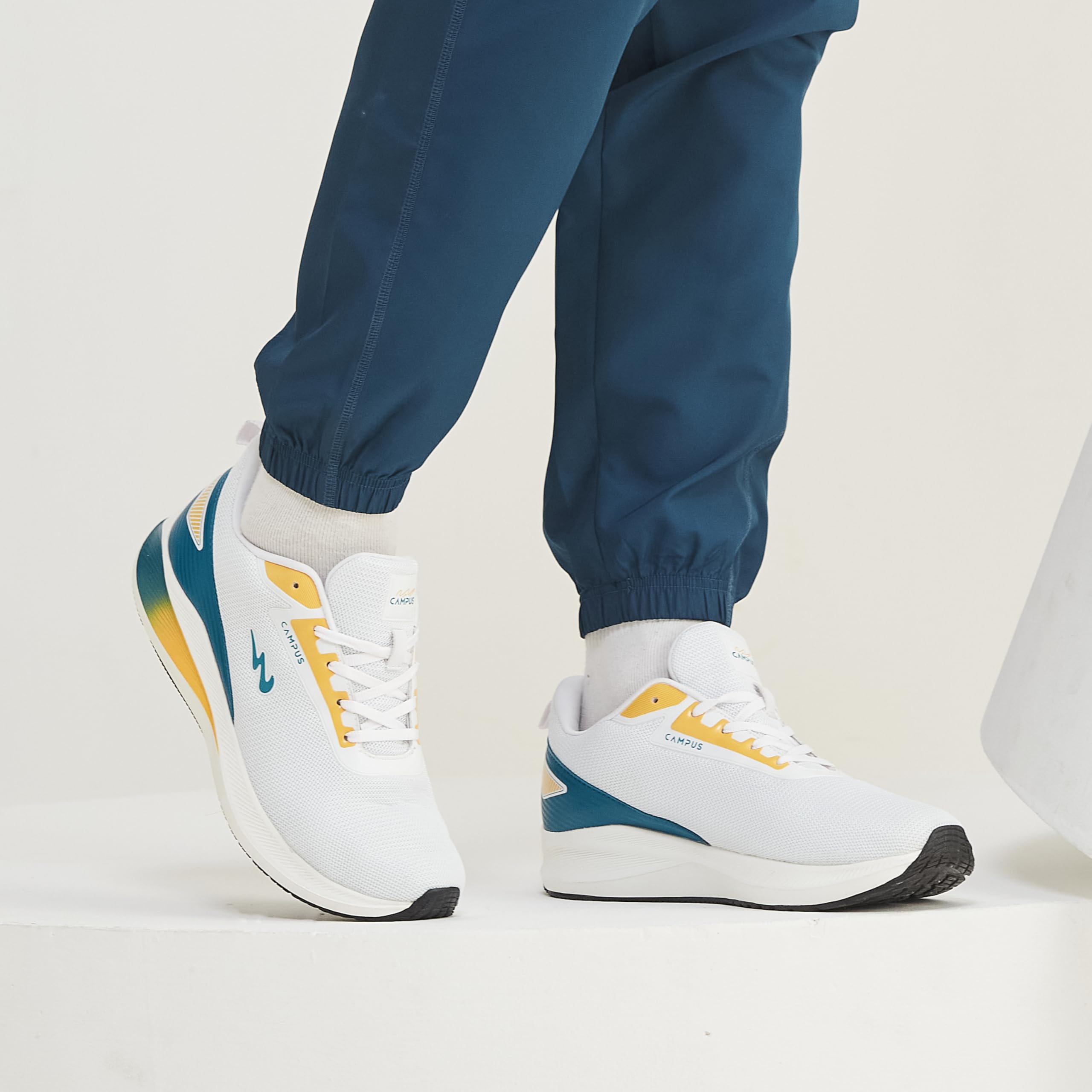 Campus Kripto Running Shoes for Men - White - Image 3