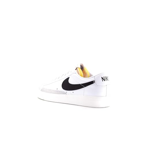 Nike Men's Lace Up Sneaker - Image 4