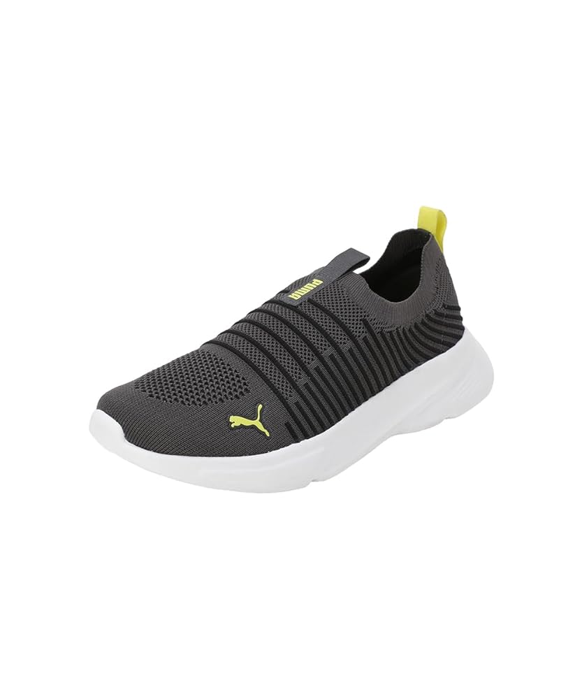 Puma Men Flyer Runner Engineer Knit Shoe - Image 4